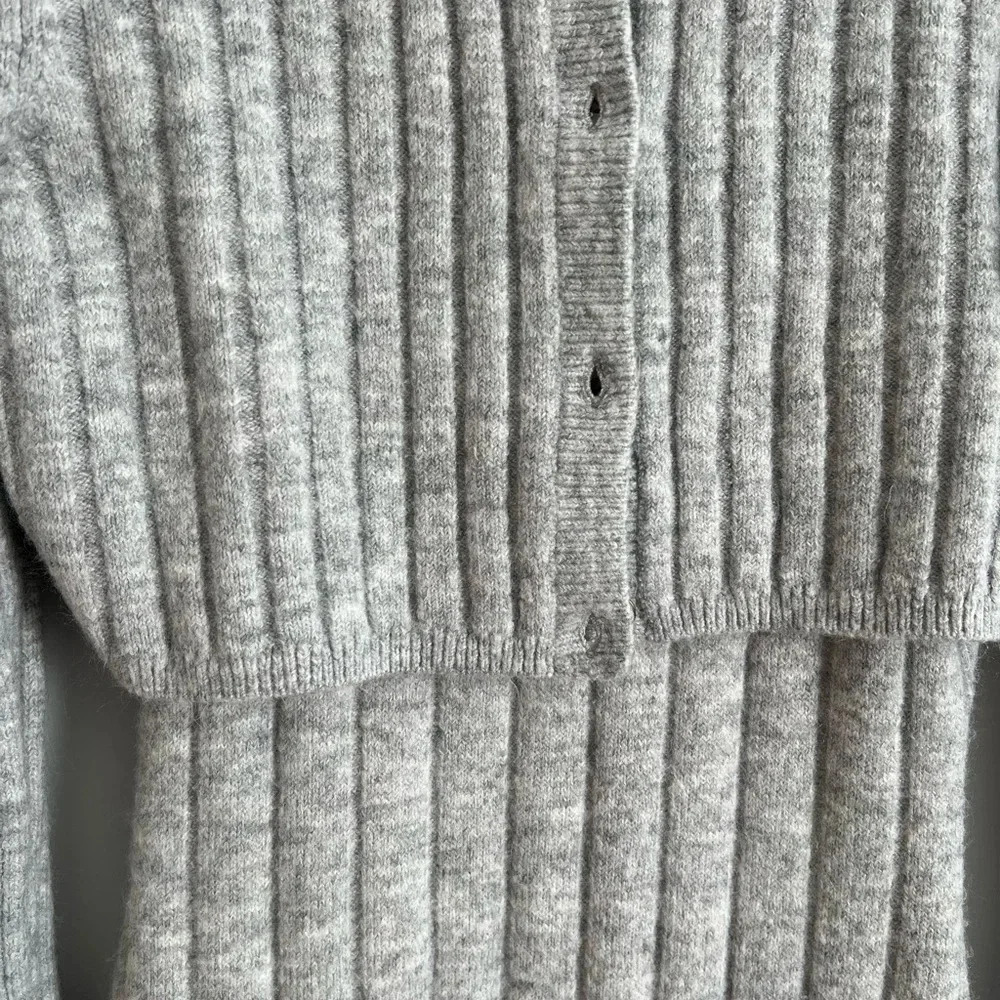 House of Harlow Rib knit dress with long sleeve top gray - Picture 2 of 4